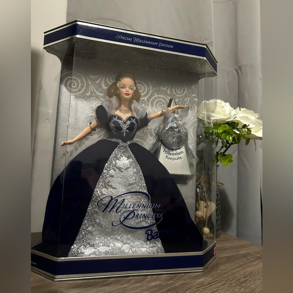 Mattel Barbie Doll Holiday Special Edition Millennium Princess Blonde #23995